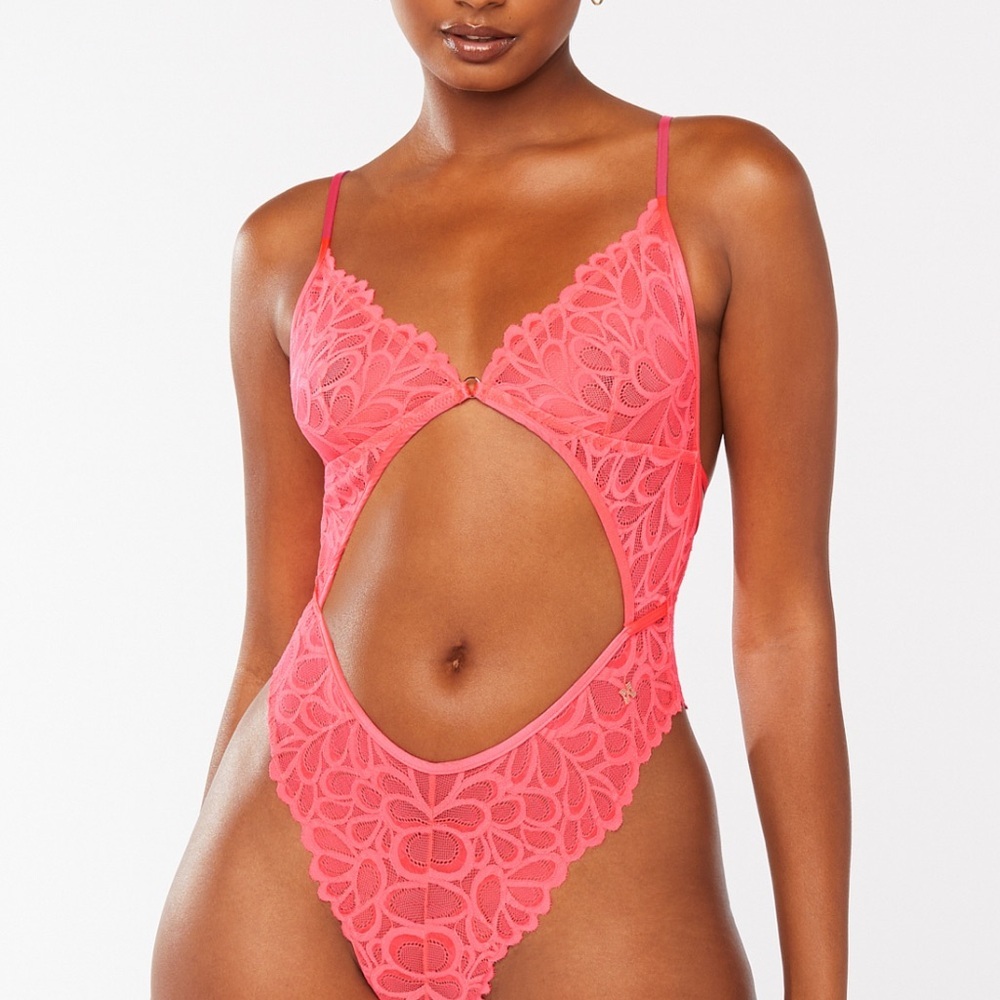 NWT Savage X Fenty Coral Lace Not Sorry Bodysuit Size XL